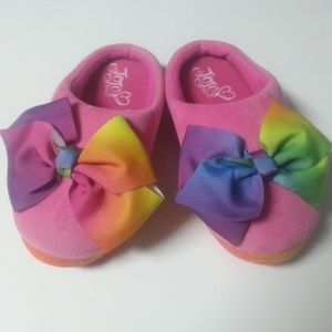 JoJo Siwa slippers (NWOT) Get for $10 bundled